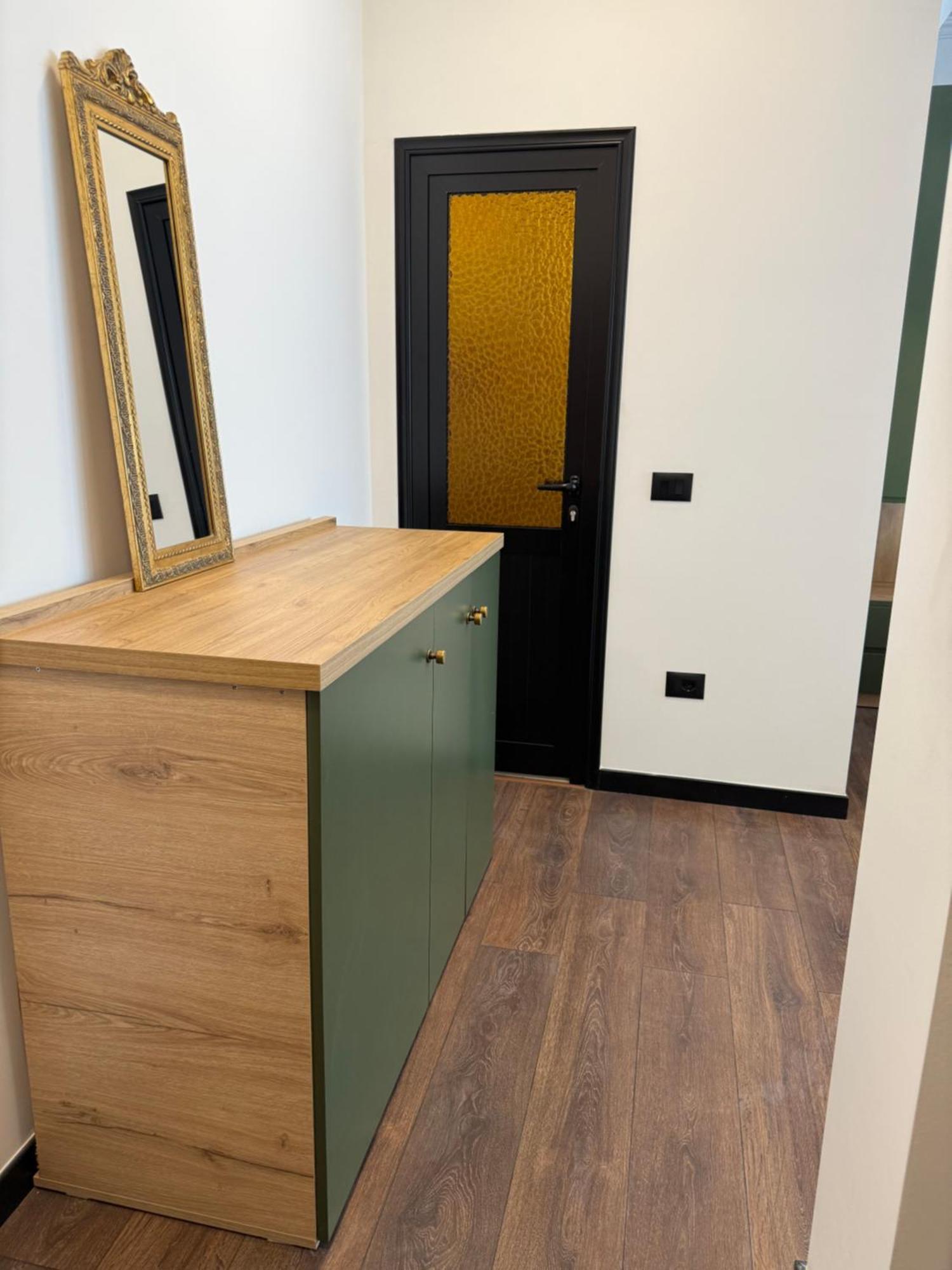 Tot Apartment *